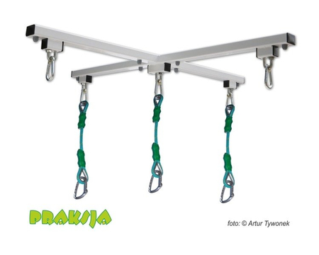 Krzyżowy uchwyt sufitowy z dedykowanymi linami zaczepowymi™ - Praksja