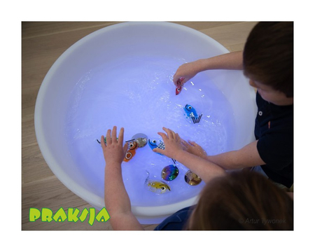Podświetlany stół z zagłębieniem na wodę i piasek okrągły – Tickit®